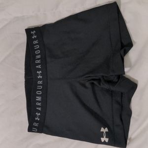 Black Under Armor shorts
